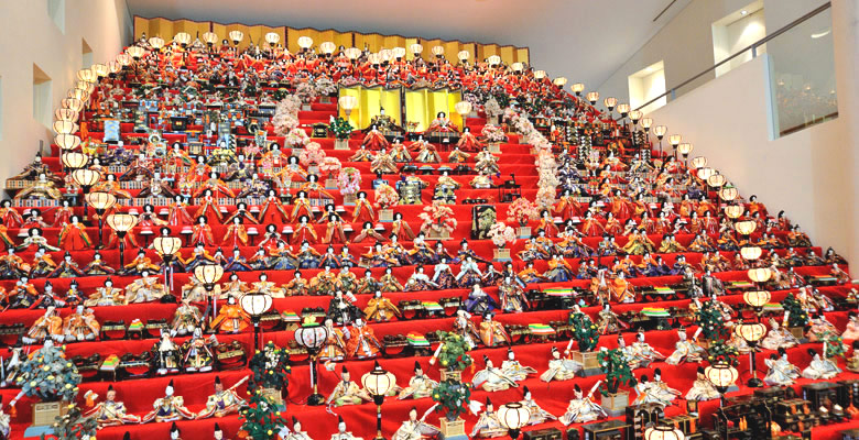 須坂市　三十段飾り千体の雛祭り