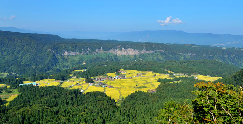 苗場山麓ジオパークニュー・グリーンピア津南展望台