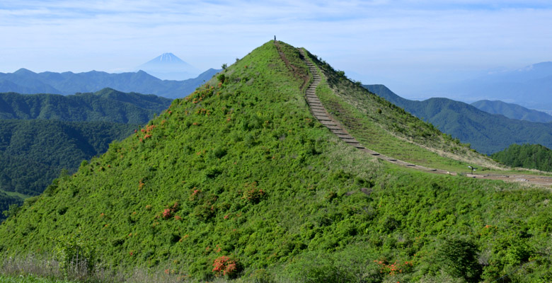 飯盛山ハイキング