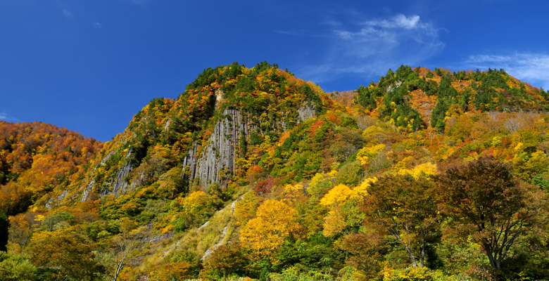 秋山郷布岩