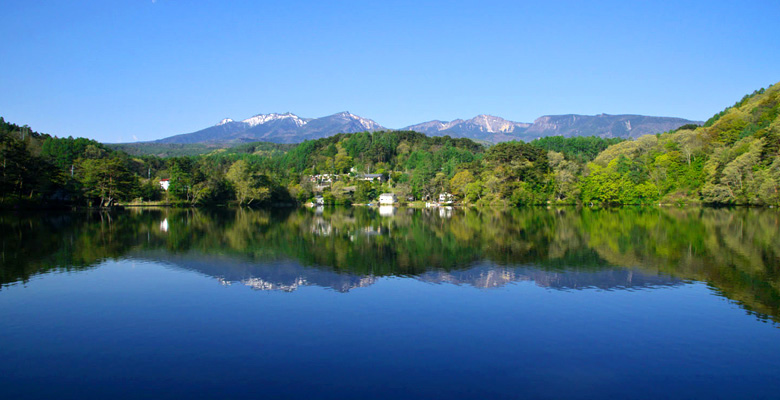 松原湖と八ヶ岳